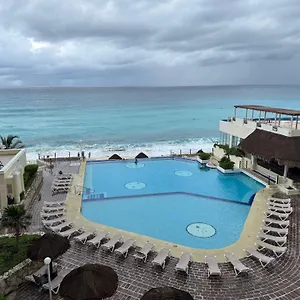 Apartment Plaza Sea View, Cancún
